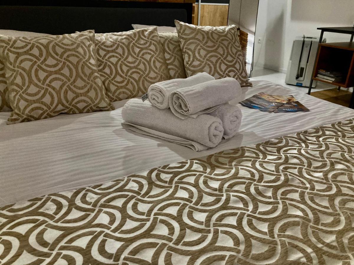 Underground Apartment Bratislava-Nivy Ngoại thất bức ảnh