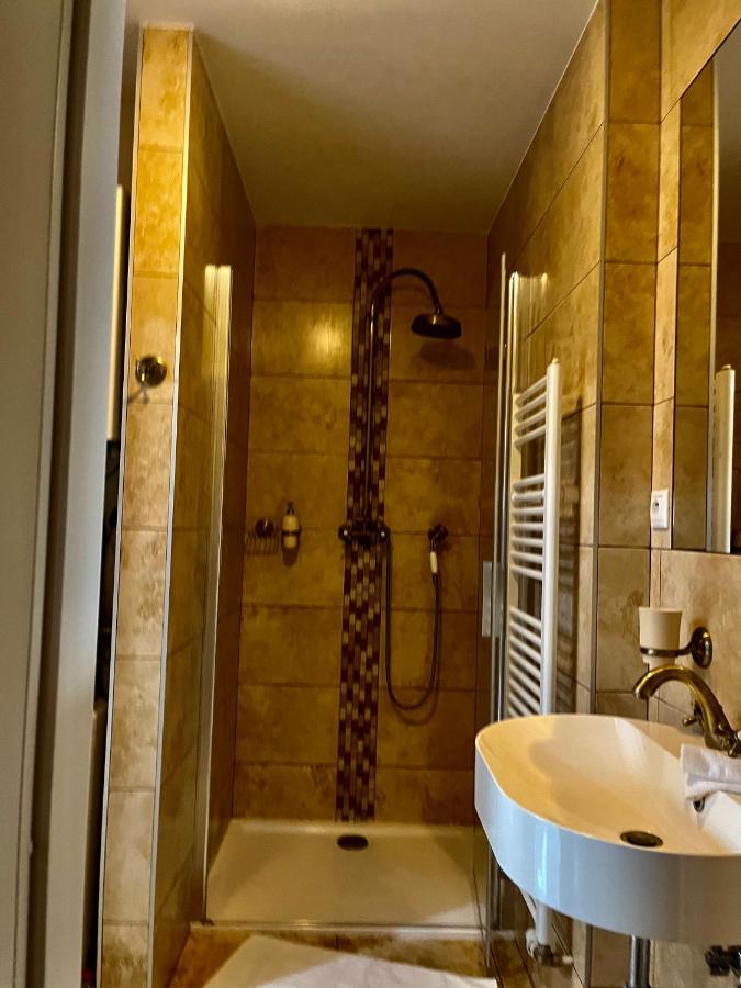 Underground Apartment Bratislava-Nivy Ngoại thất bức ảnh