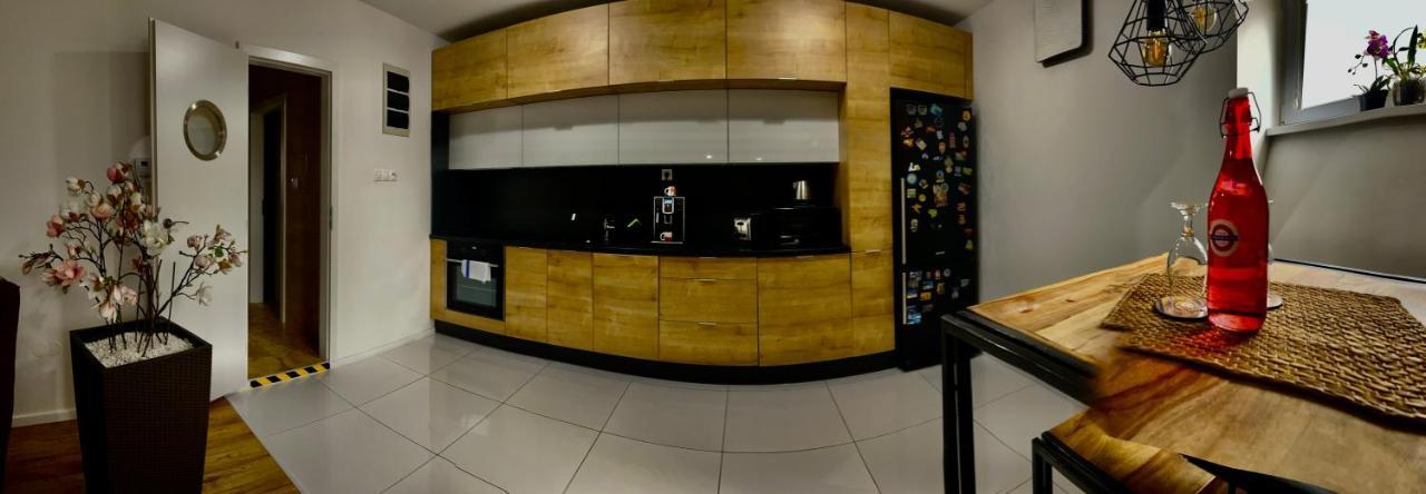 Underground Apartment Bratislava-Nivy Ngoại thất bức ảnh