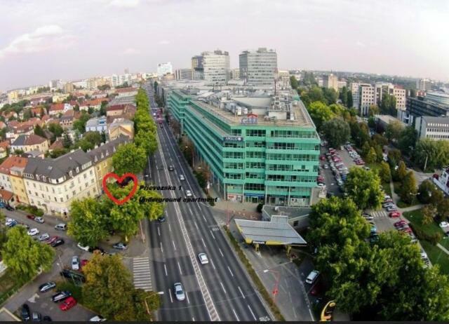 Underground Apartment Bratislava-Nivy Ngoại thất bức ảnh